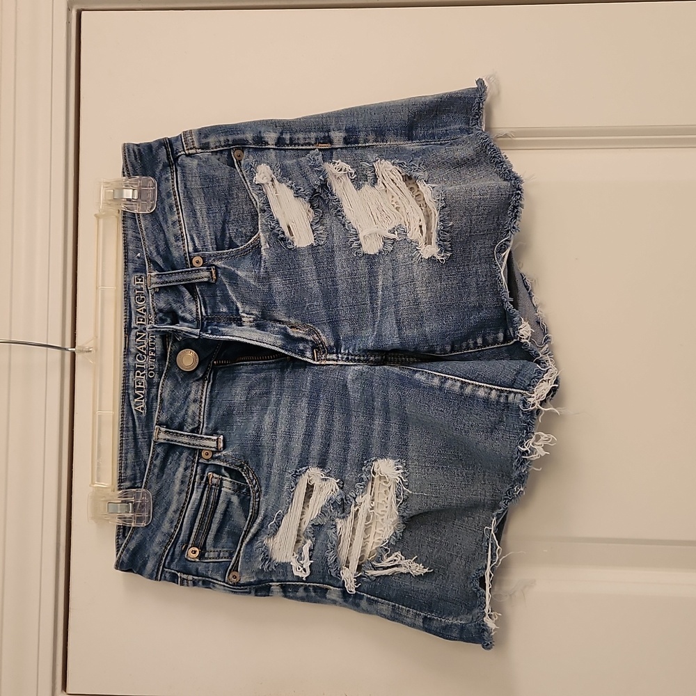 American Eagle Midi shorts